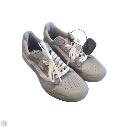 Shoes Sneakers By Vans In Grey & White, Size: 7