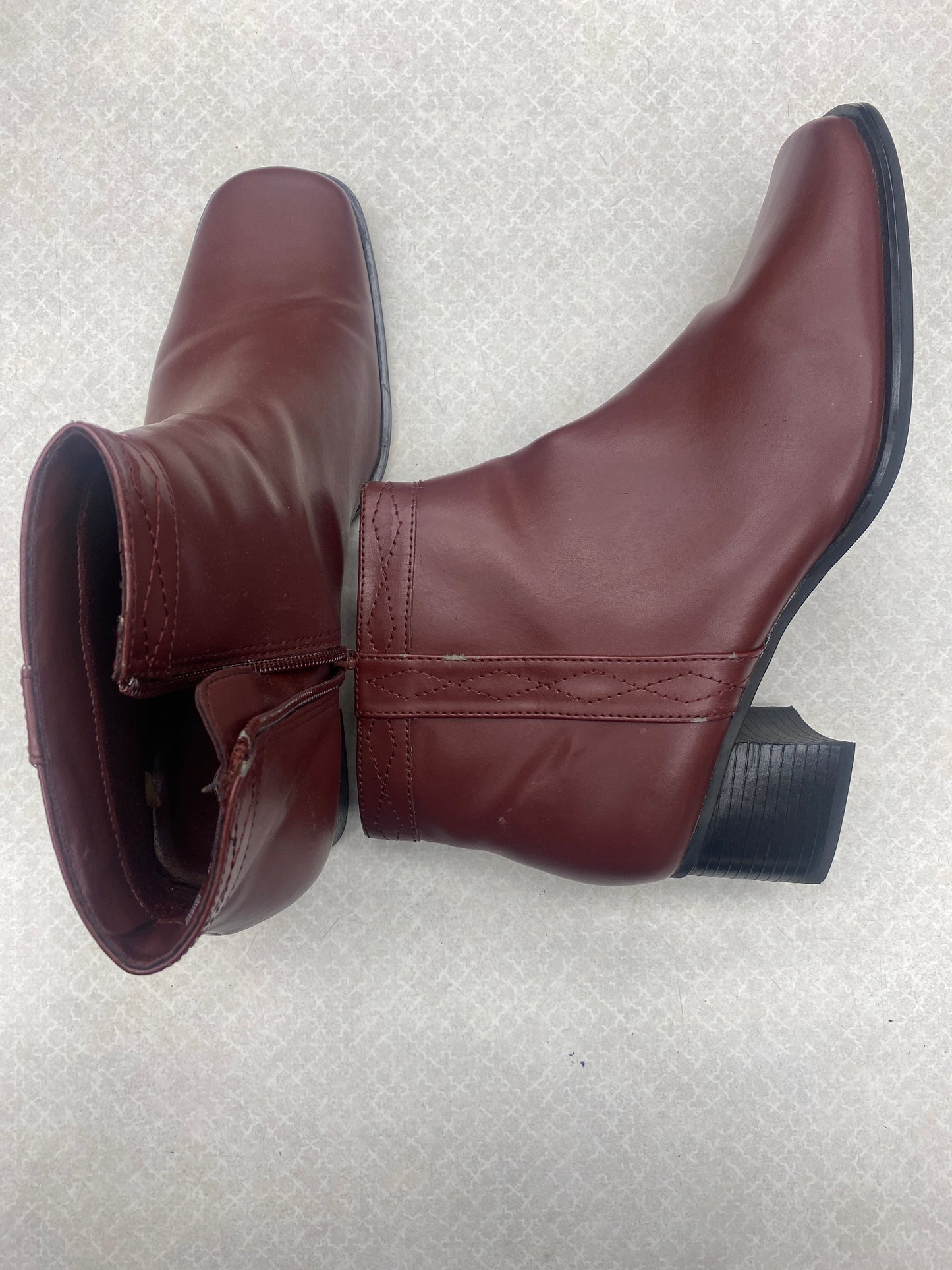 Boots Ankle Heels By Clothes Mentor In Maroon, Size: 10