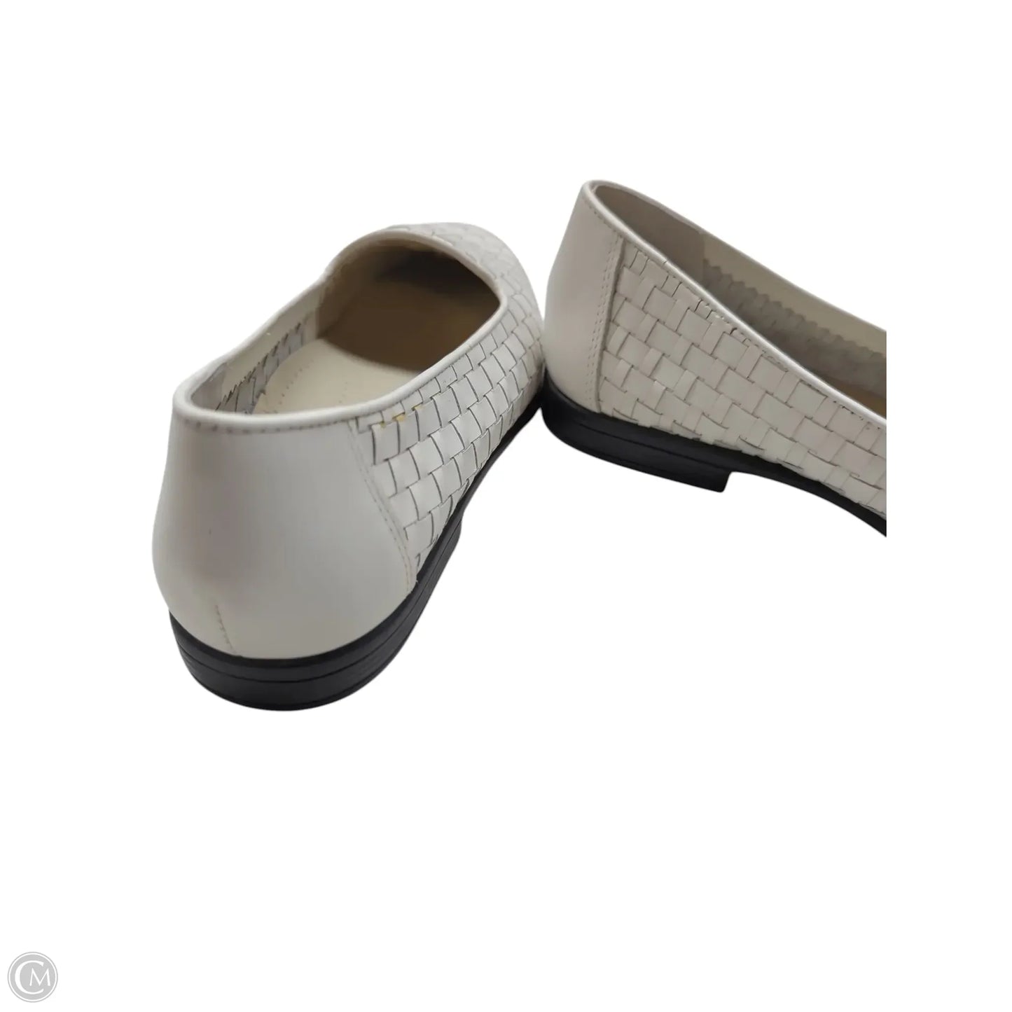 Shoes Flats By Clothes Mentor In White, Size: 6