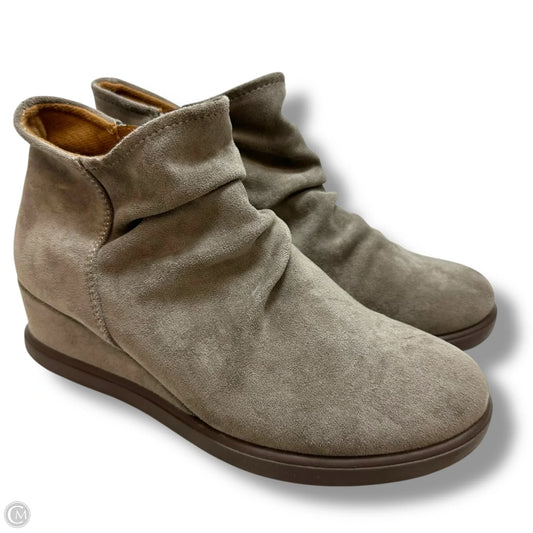 Boots Ankle Flats By Sofft In Tan, Size: 7
