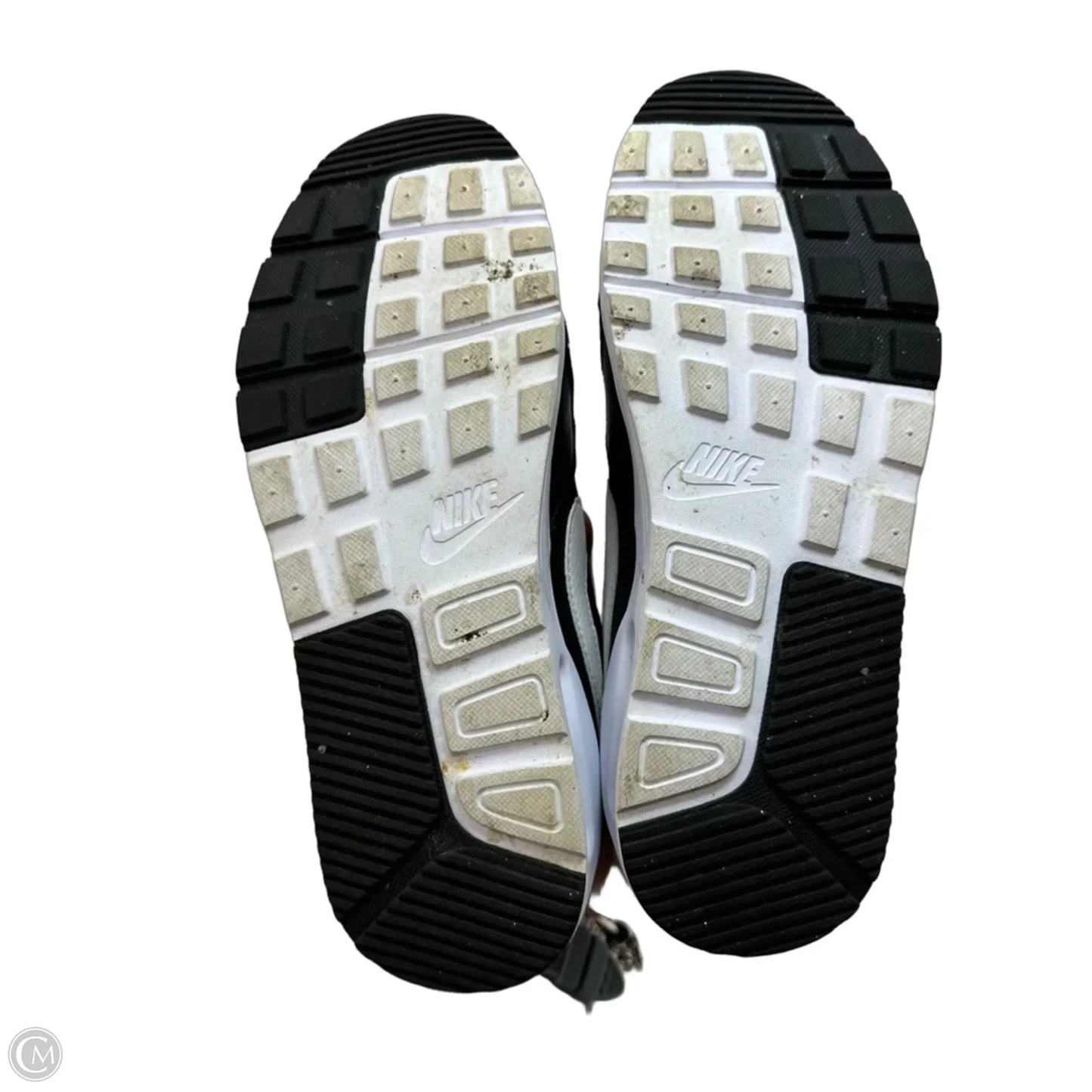 Shoes Sneakers By Nike Apparel In Black, Size: 7.5