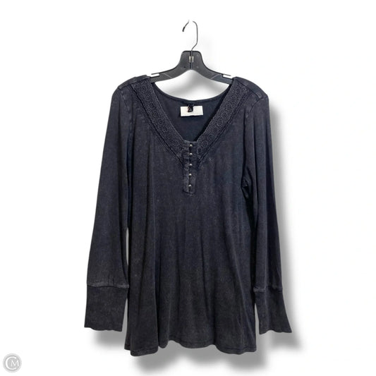 Top Long Sleeve Basic By Torrid In Black, Size: 2x