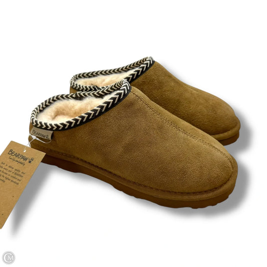 Shoes Flats By Bearpaw In Brown, Size: 8