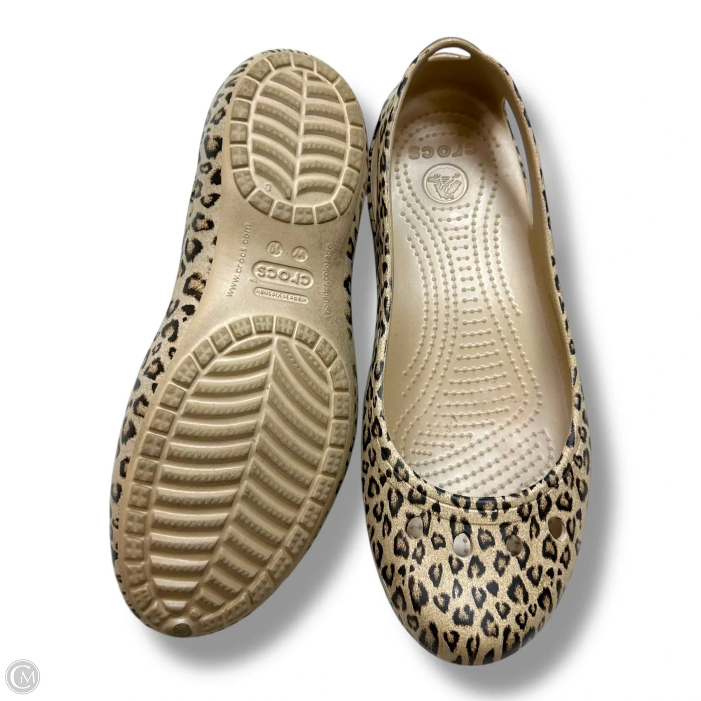 Shoes Flats By Crocs In Animal Print, Size: 10