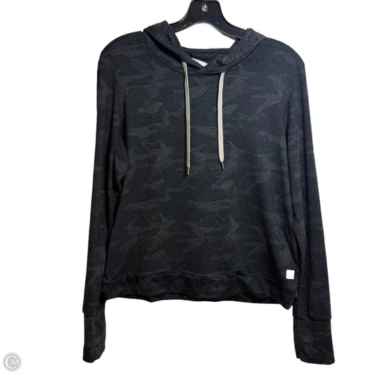 Athletic Top Long Sleeve Hoodie By Vuori In Camouflage Print, Size: S