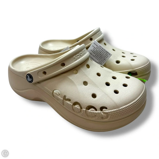 Platform Shoes Flats By Crocs In Beige, Size: 10