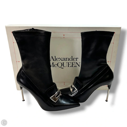 Reduced/Final sale: Shoes Luxury Designer By Alexander McQueen In Black, Size: 40/10