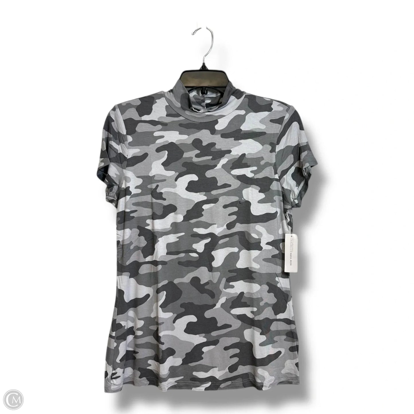 Top Short Sleeve By New York And Co In Camouflage Print, Size: L