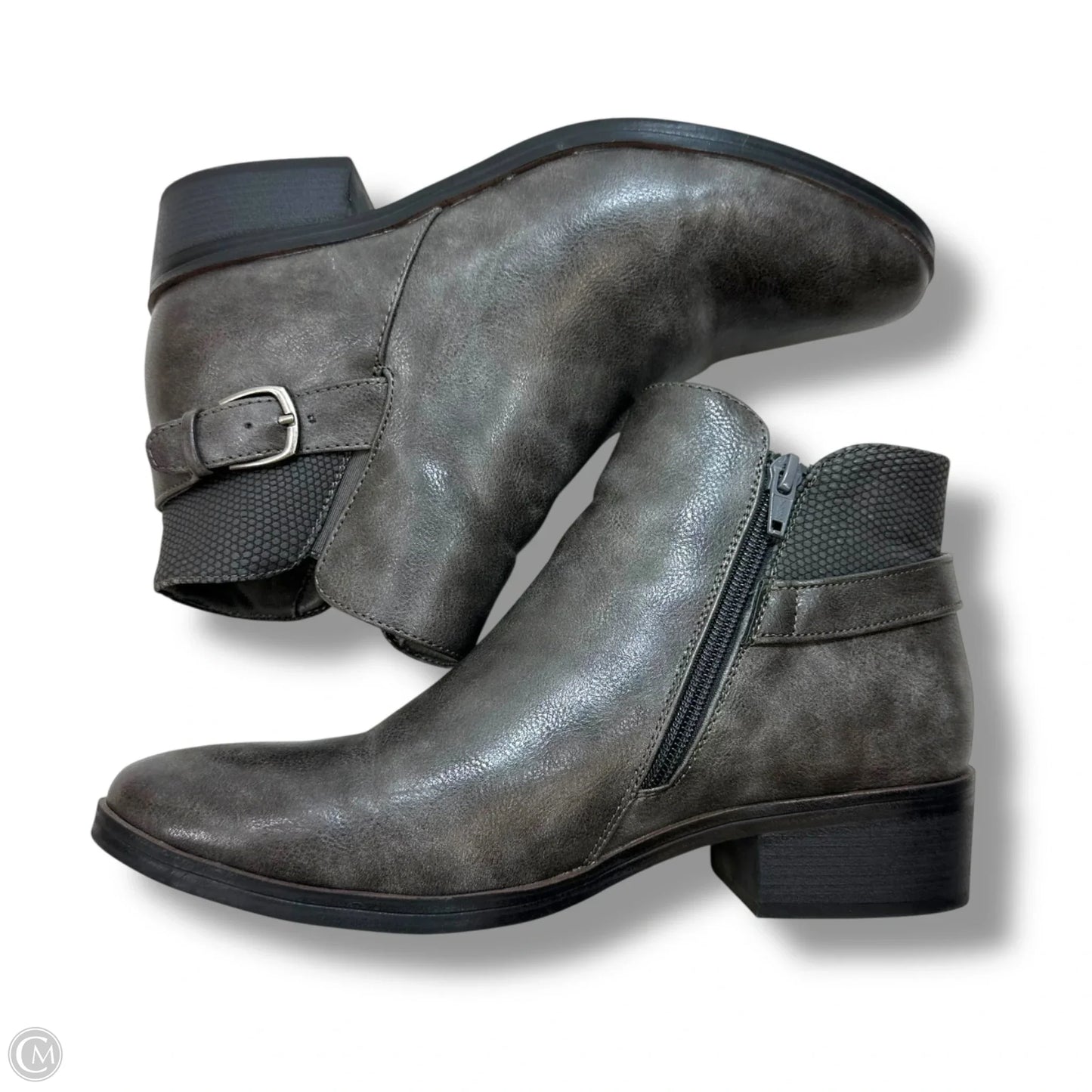 Boots Ankle Flats By Bare Traps In Grey, Size: 9