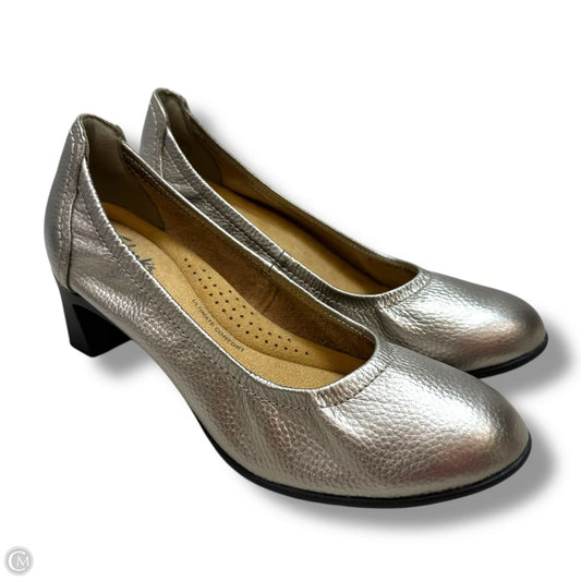 Shoes Heels Block By Clarks In Silver, Size: 7