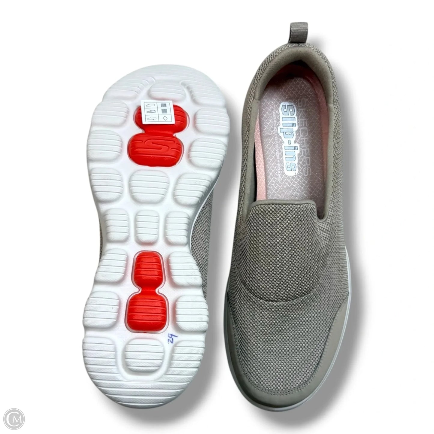 Shoes Sneakers By Skechers In Tan, Size: 11