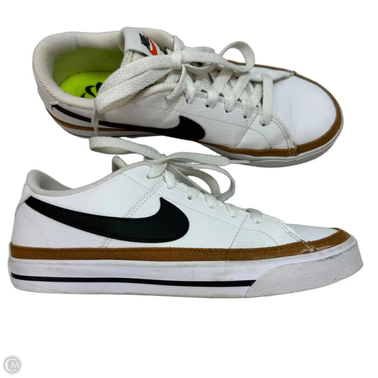 Shoes Sneakers By Nike In White, Size: 7.5