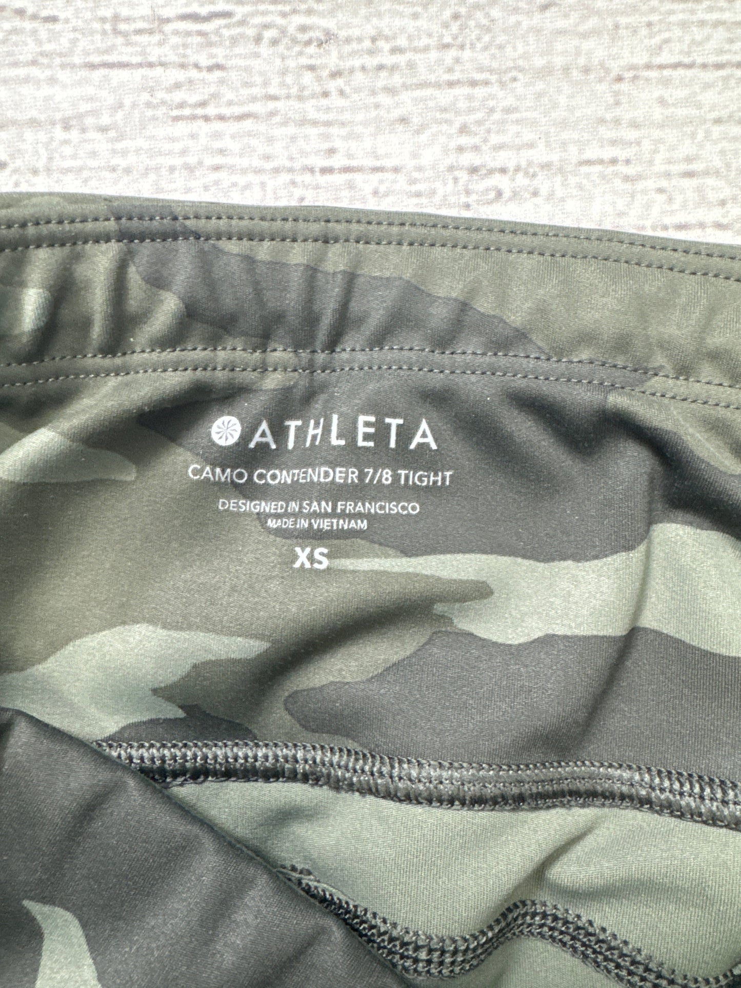 Athletic Leggings By Athleta In Camouflage Print, Size: Xs