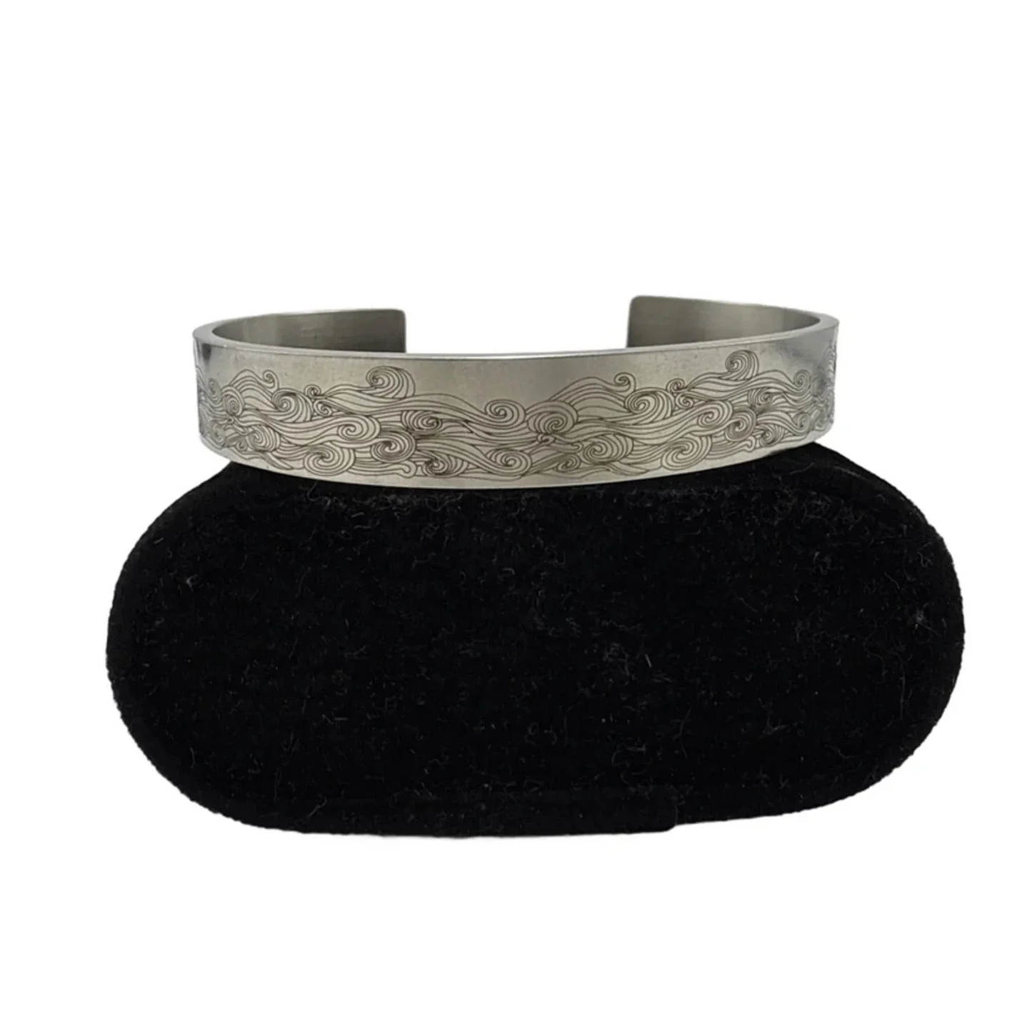 Bracelet “I Am the Storm” Cuff