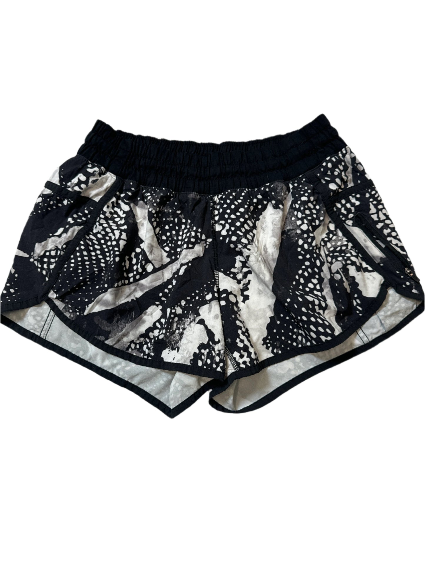 Athletic Shorts By Lululemon In Black & White, Size: M