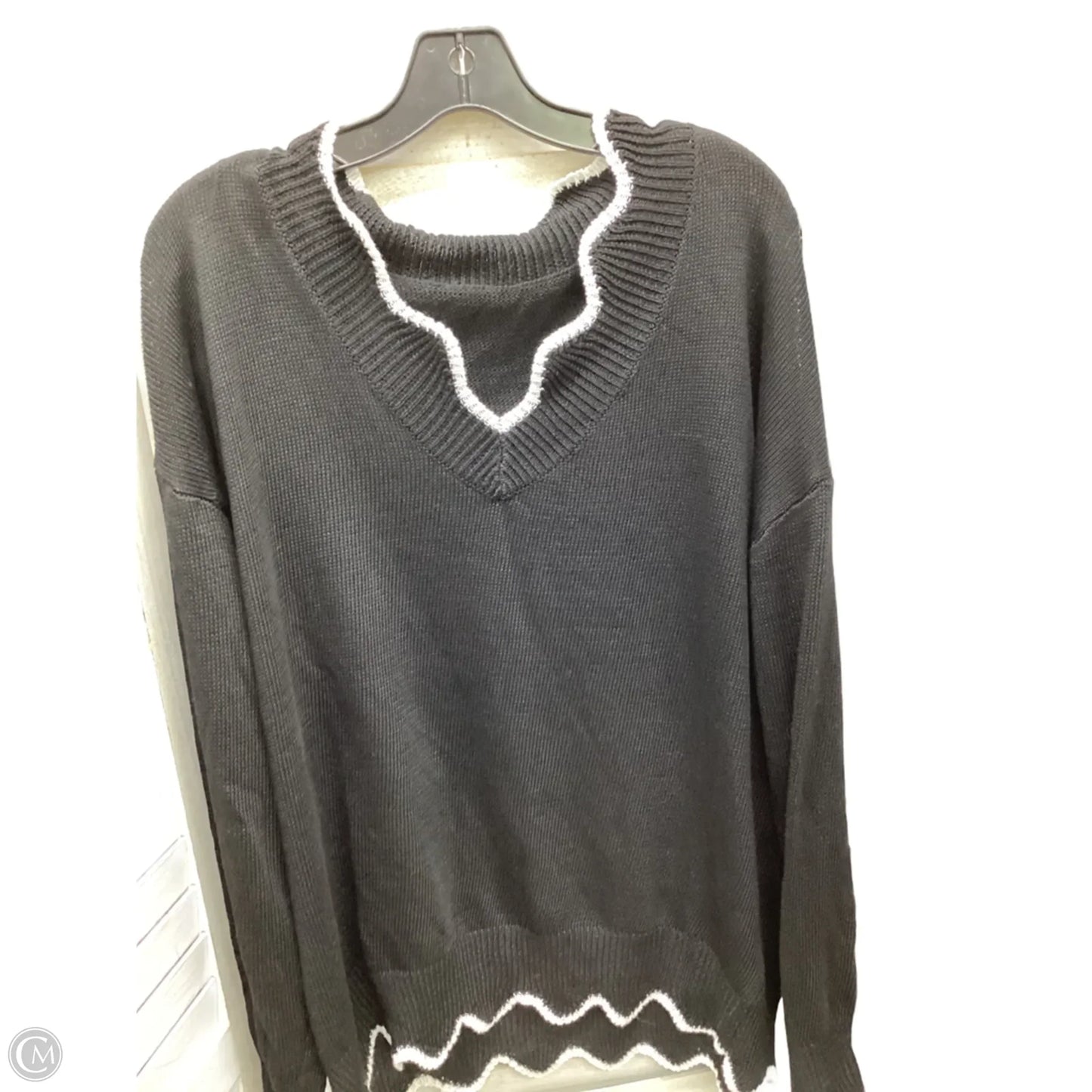 Sweater By Shein In Black & White, Size: 2x