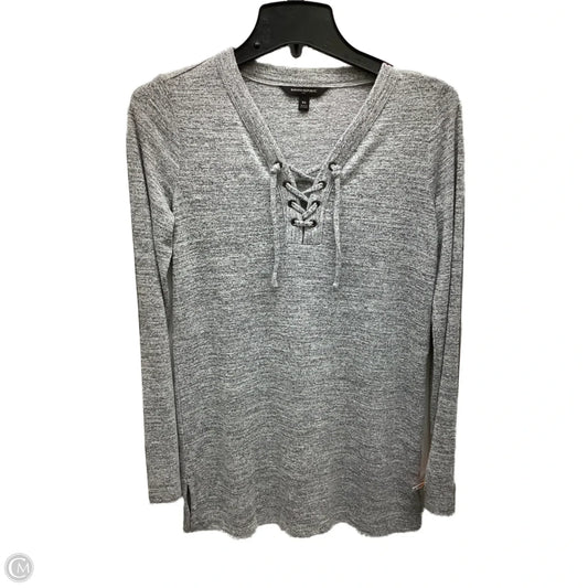 Top Long Sleeve By Banana Republic In Grey, Size: Xs