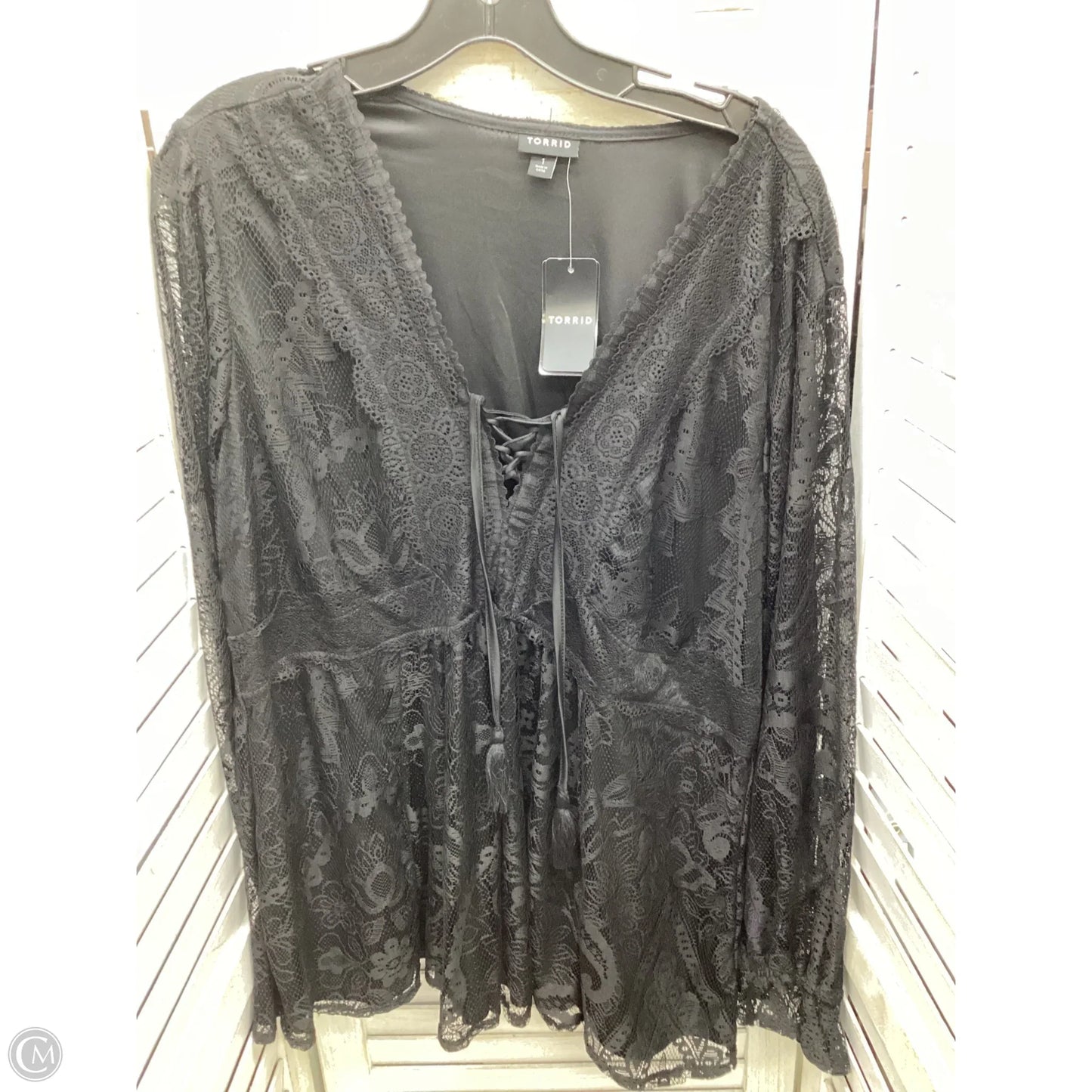 Top Long Sleeve By Torrid In Black, Size: 1x