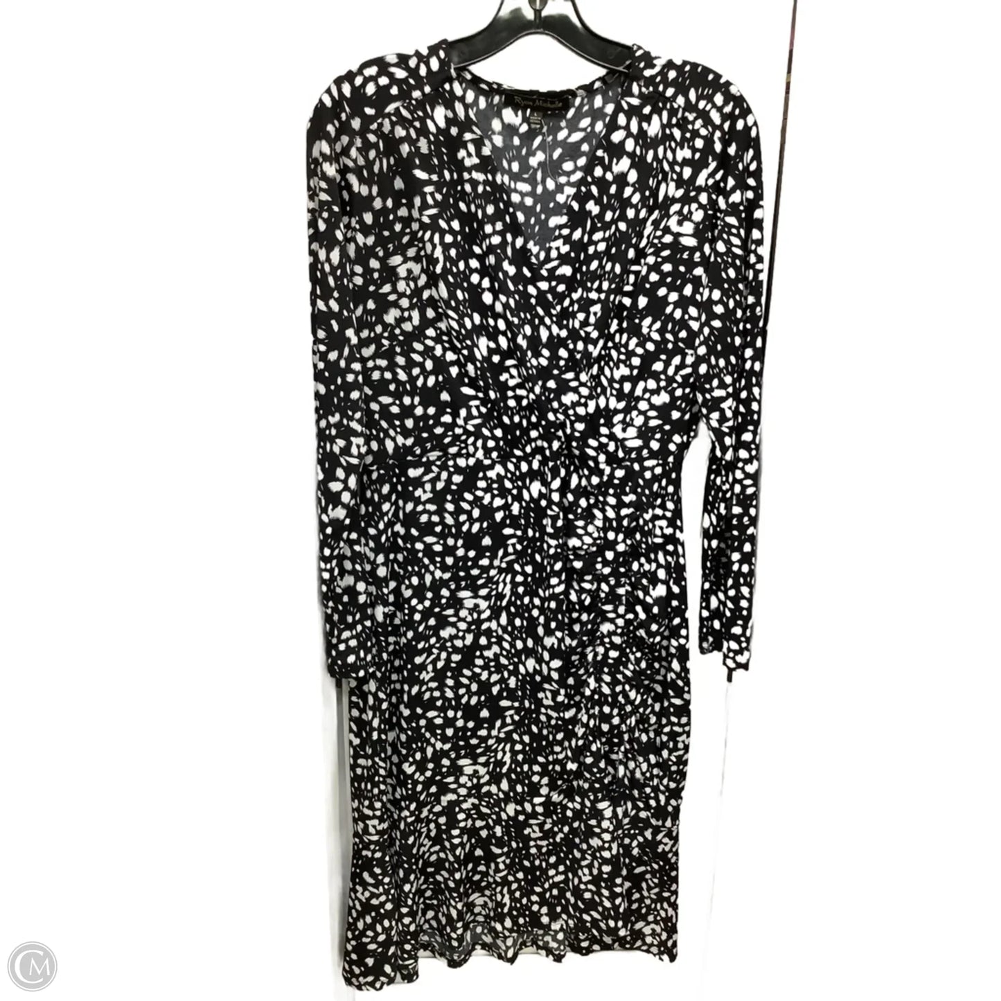 Dress Casual Midi By Clothes Mentor In Black & White, Size: L