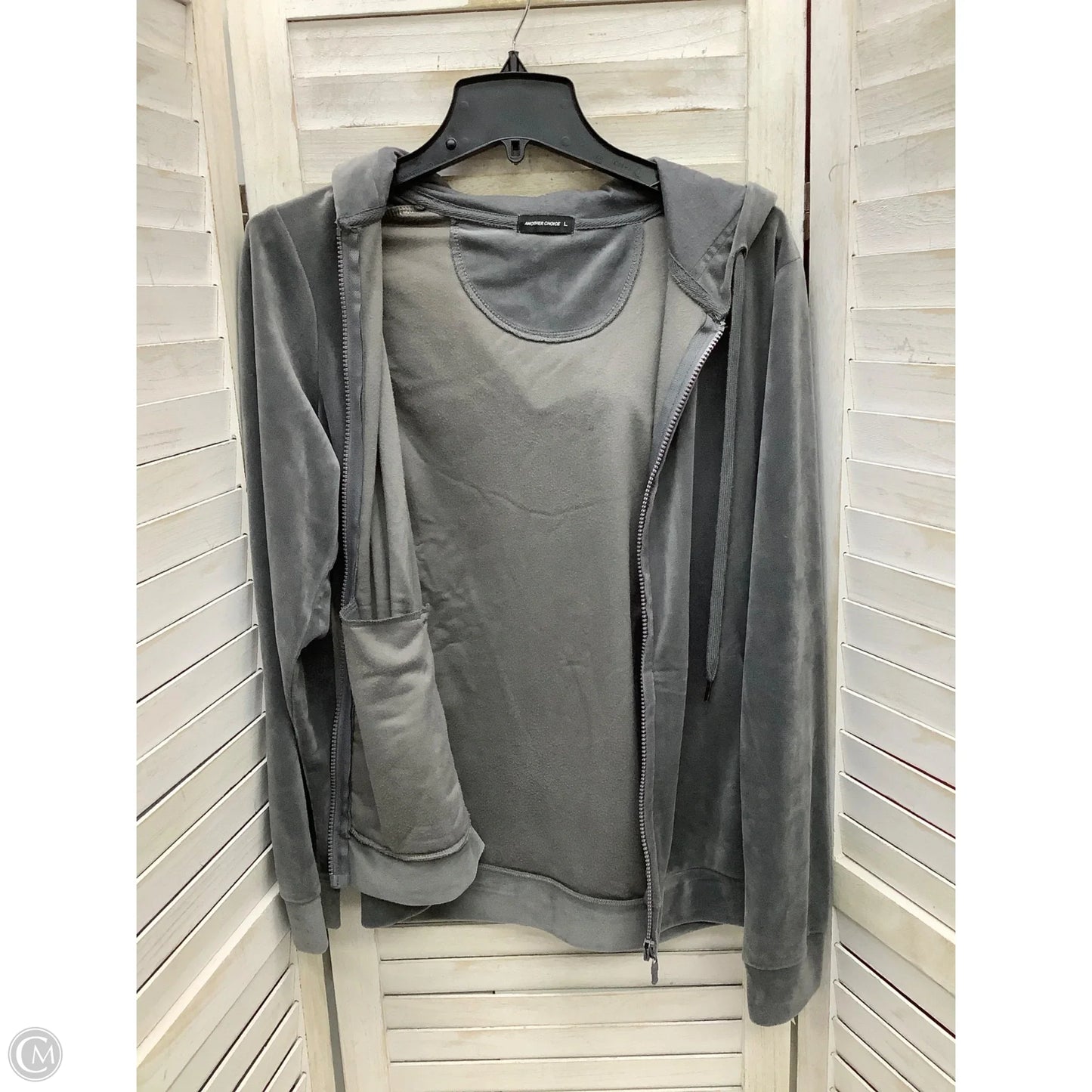 Jacket Fleece By Clothes Mentor In Grey, Size: L