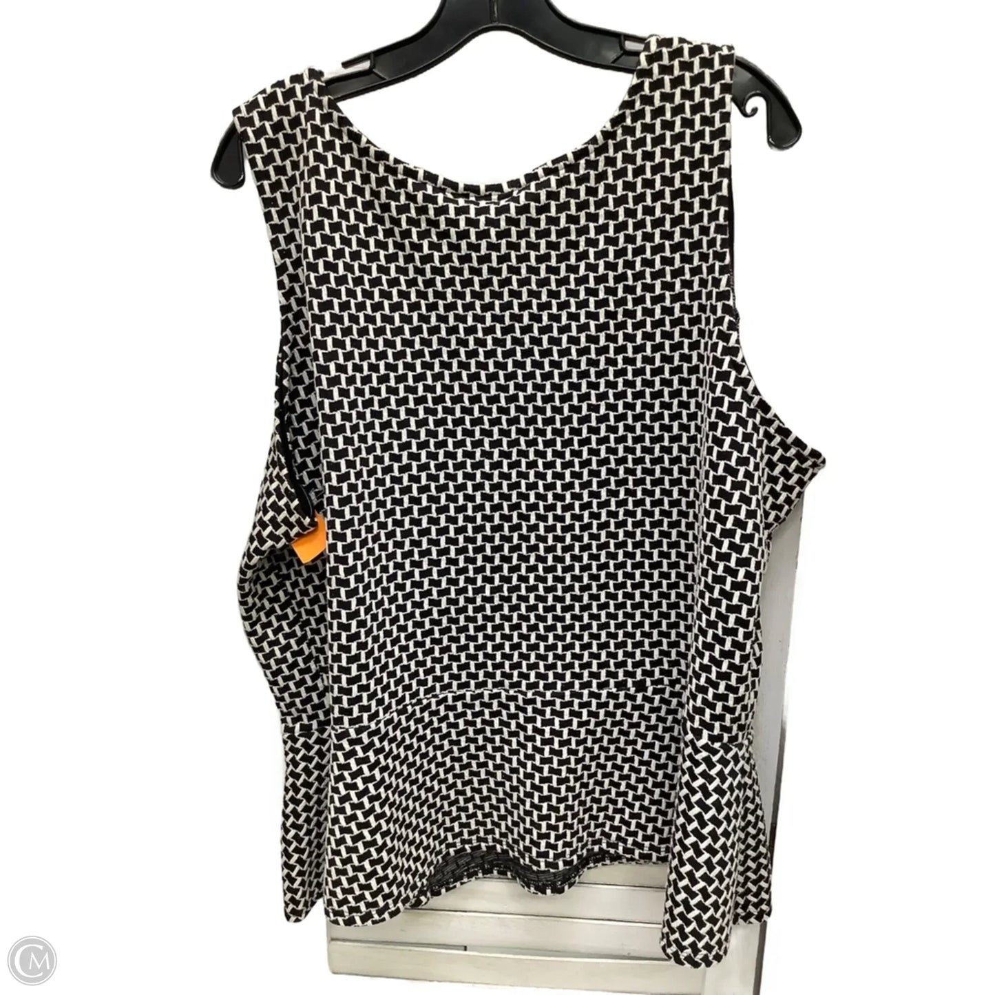 Top Sleeveless By Lane Bryant In Black & White, Size: 26