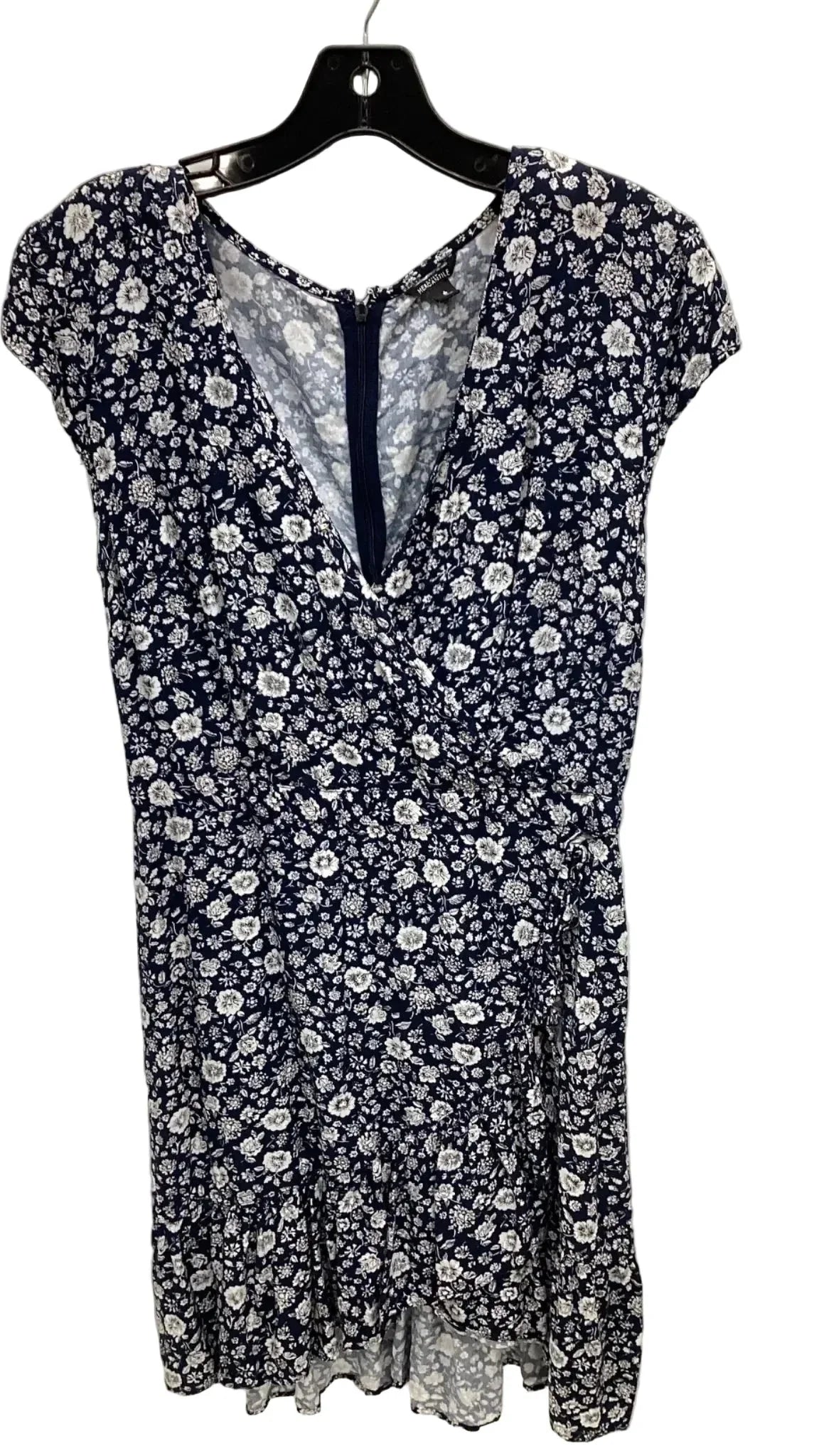 Dress Casual Midi By Clothes Mentor In Blue & White, Size: 6