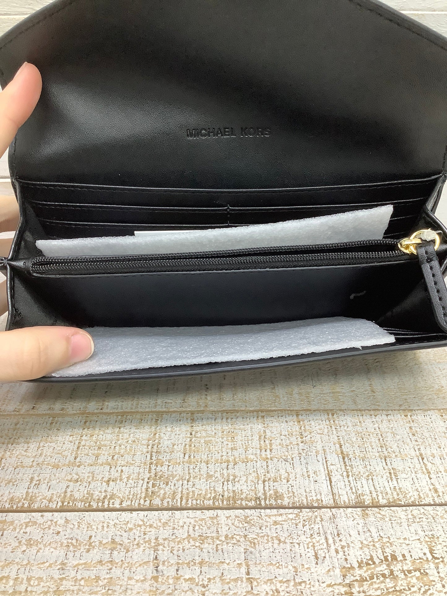 Wallet Designer by Michael Kors, Size Large