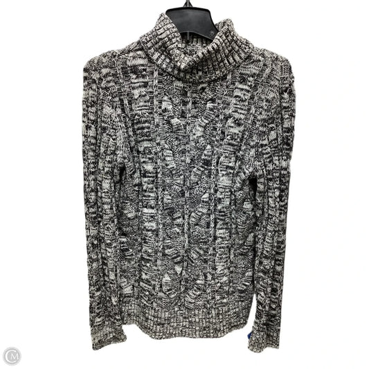 Sweater By Croft And Barrow In Grey, Size: M