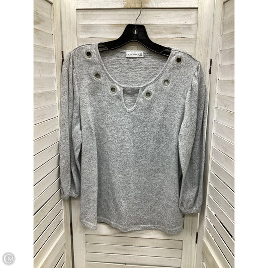 Top Long Sleeve By Retrology In Grey, Size: L
