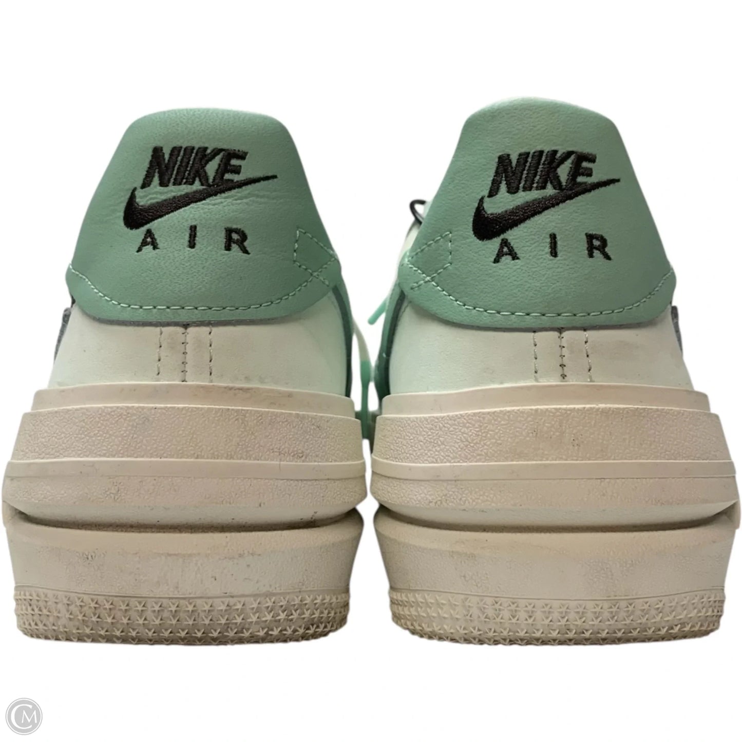 Shoes Sneakers By Nike In Green, Size: 9