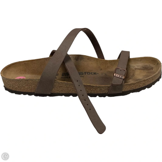 Sandals Flats By Birkenstock In Brown, Size: 9