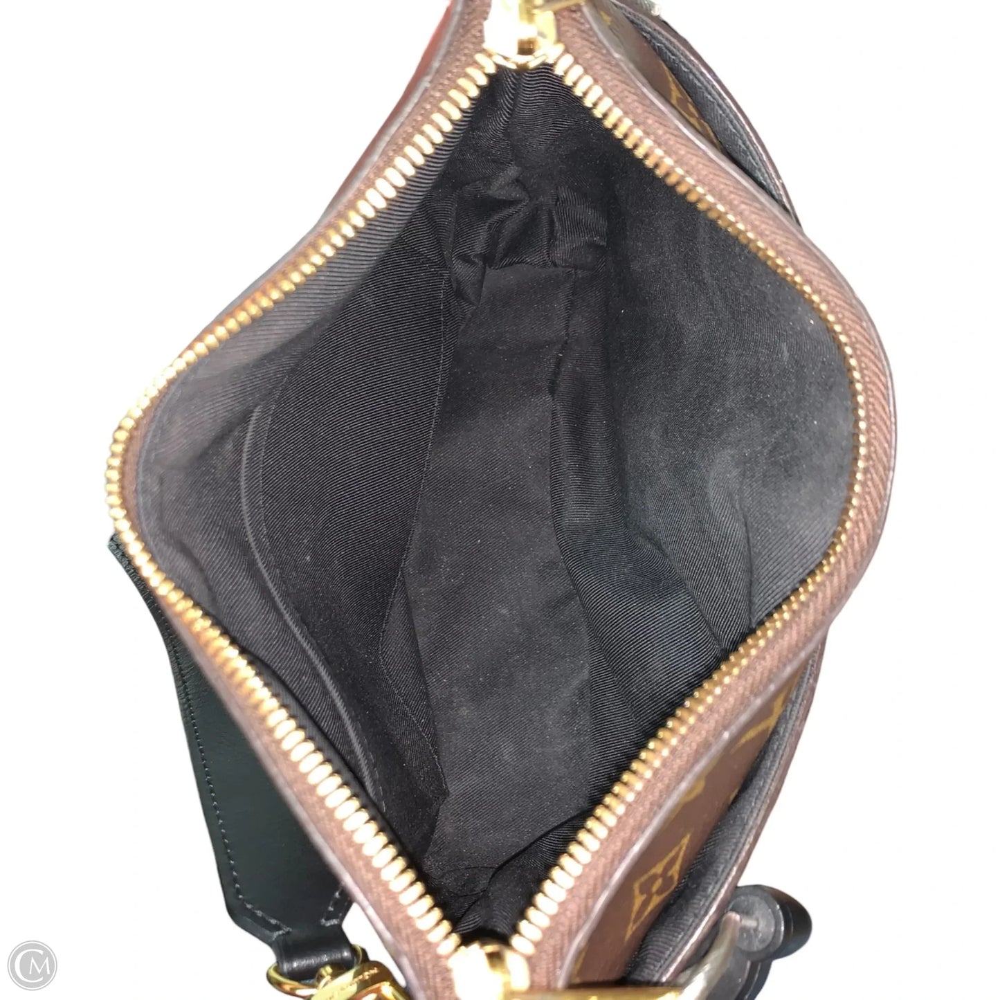 Crossbody Luxury Designer By Louis Vuitton, Size: Medium