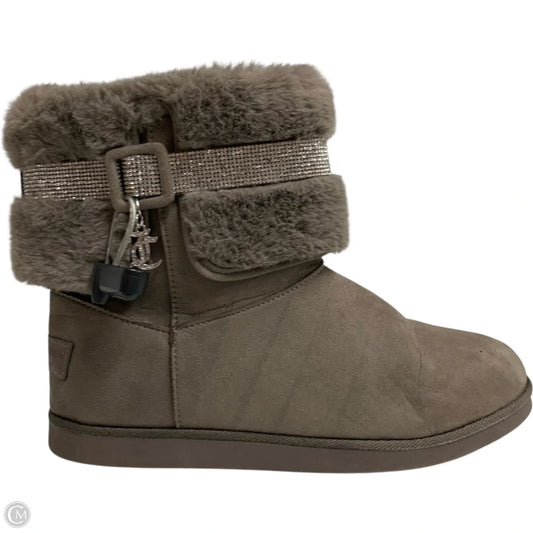 Boots Ankle Flats By Juicy Couture In Grey & Silver, Size: 10.5