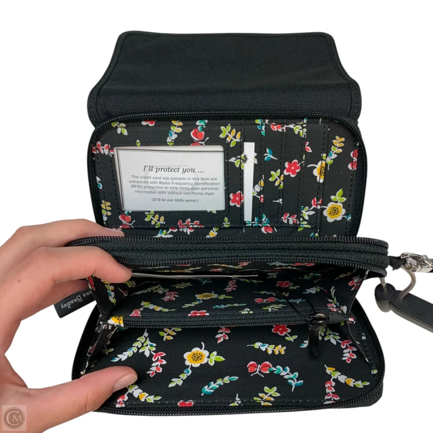 Wristlet By Vera Bradley, Size: Large