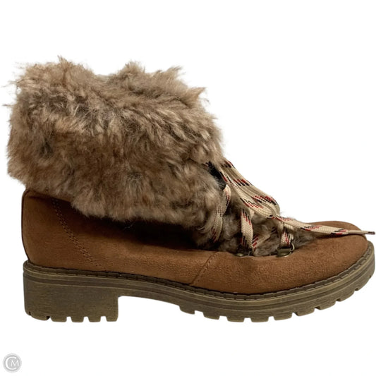 Boots Snow By Universal Thread In Brown, Size: 7