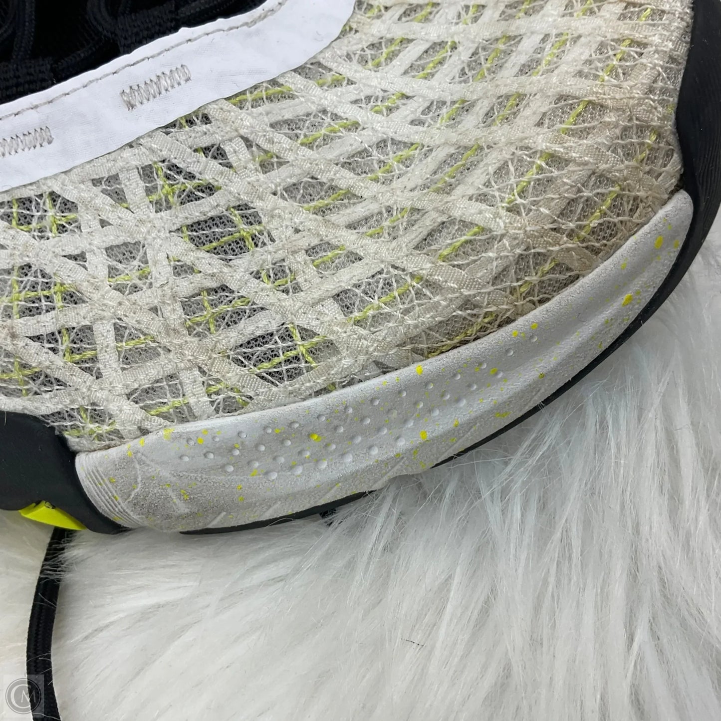 Shoes Athletic By Under Armour In White, Size: 8.5