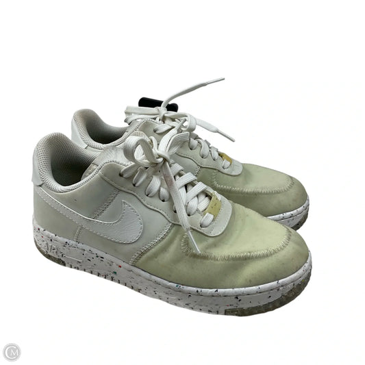 Shoes Sneakers By Nike In White, Size: 6.5