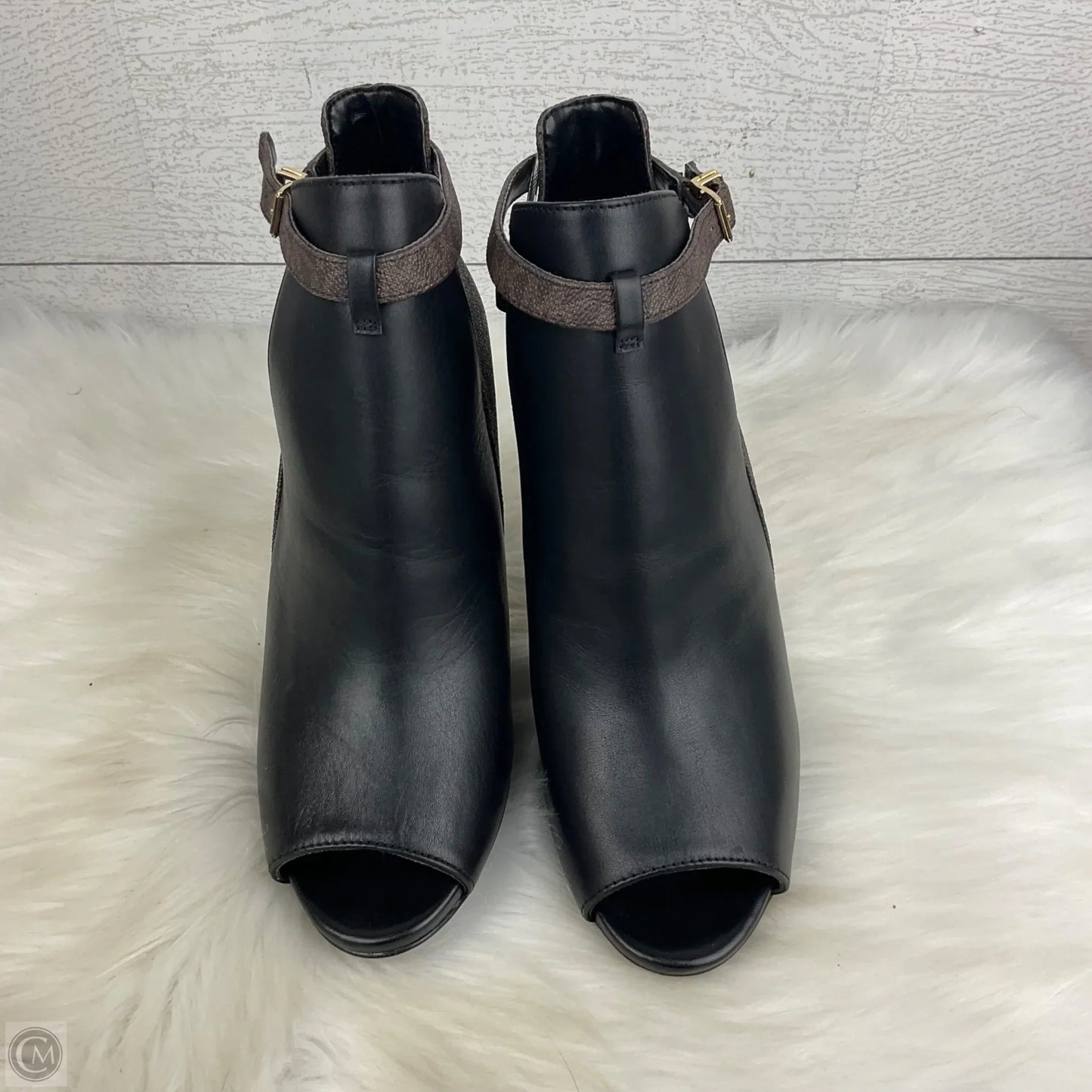 Shoes Designer By Michael Kors In Brown, Size: 9