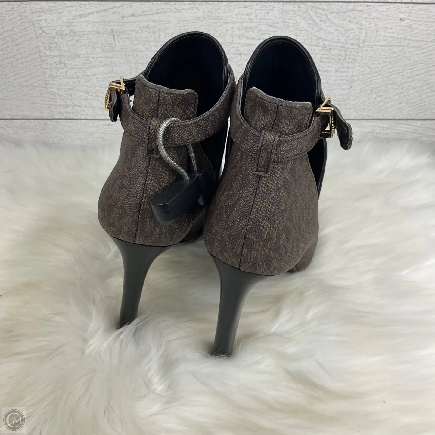 Shoes Designer By Michael Kors In Brown, Size: 9