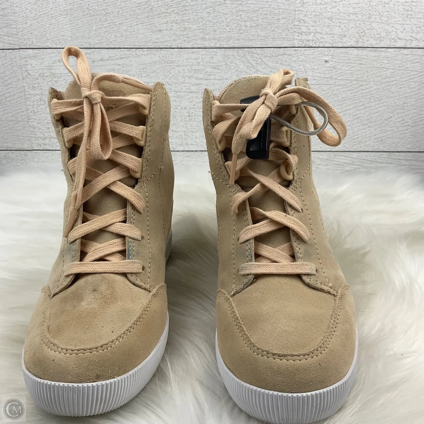 Boots Hiking By Sorel In Tan, Size: 6