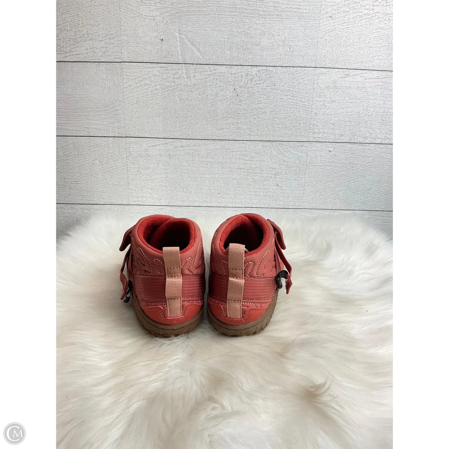 Shoes Athletic By Chacos In Red, Size: 8