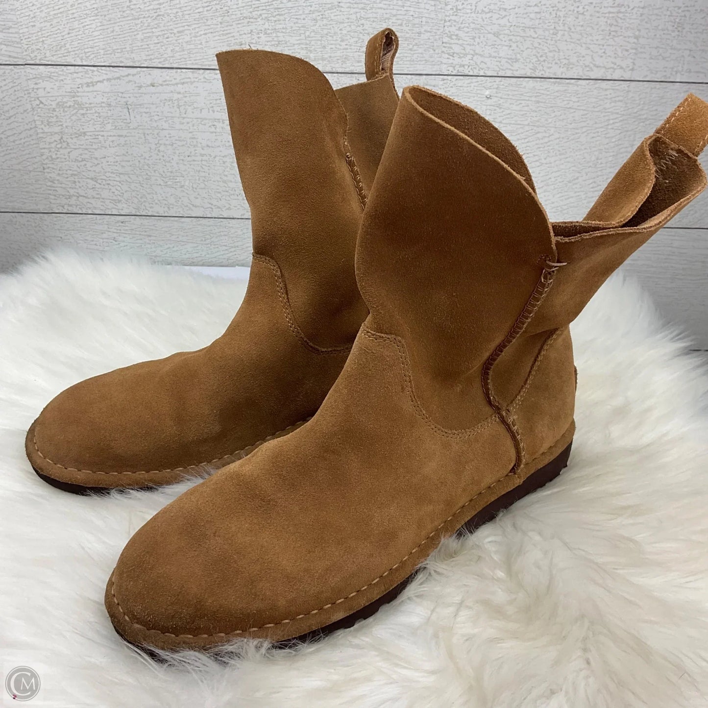 Boots Designer By Ugg In Brown, Size: 10