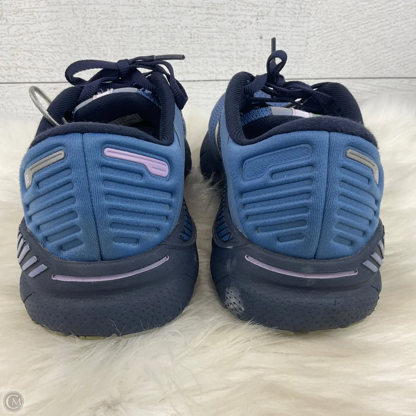 Shoes Athletic By Brooks In Blue, Size: 7.5