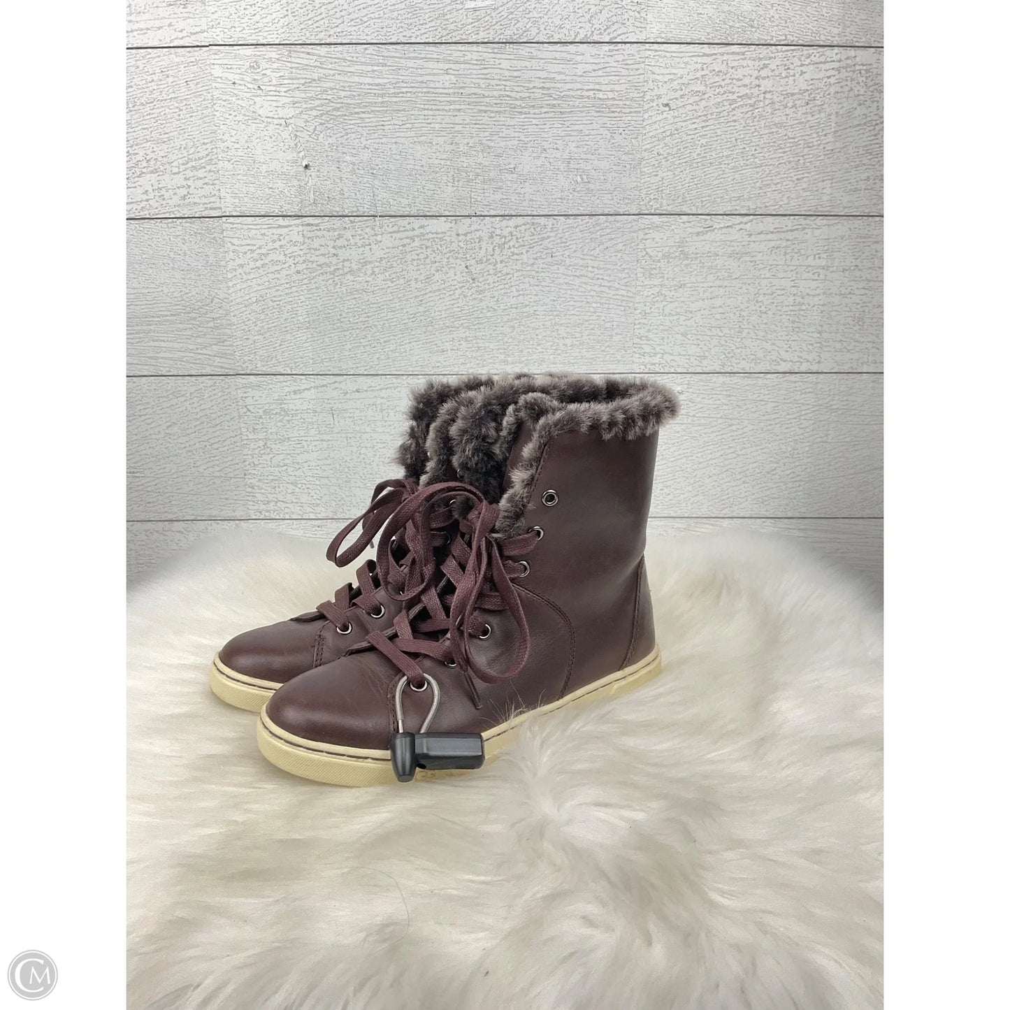 Boots Designer By Ugg In Brown, Size: 6.5