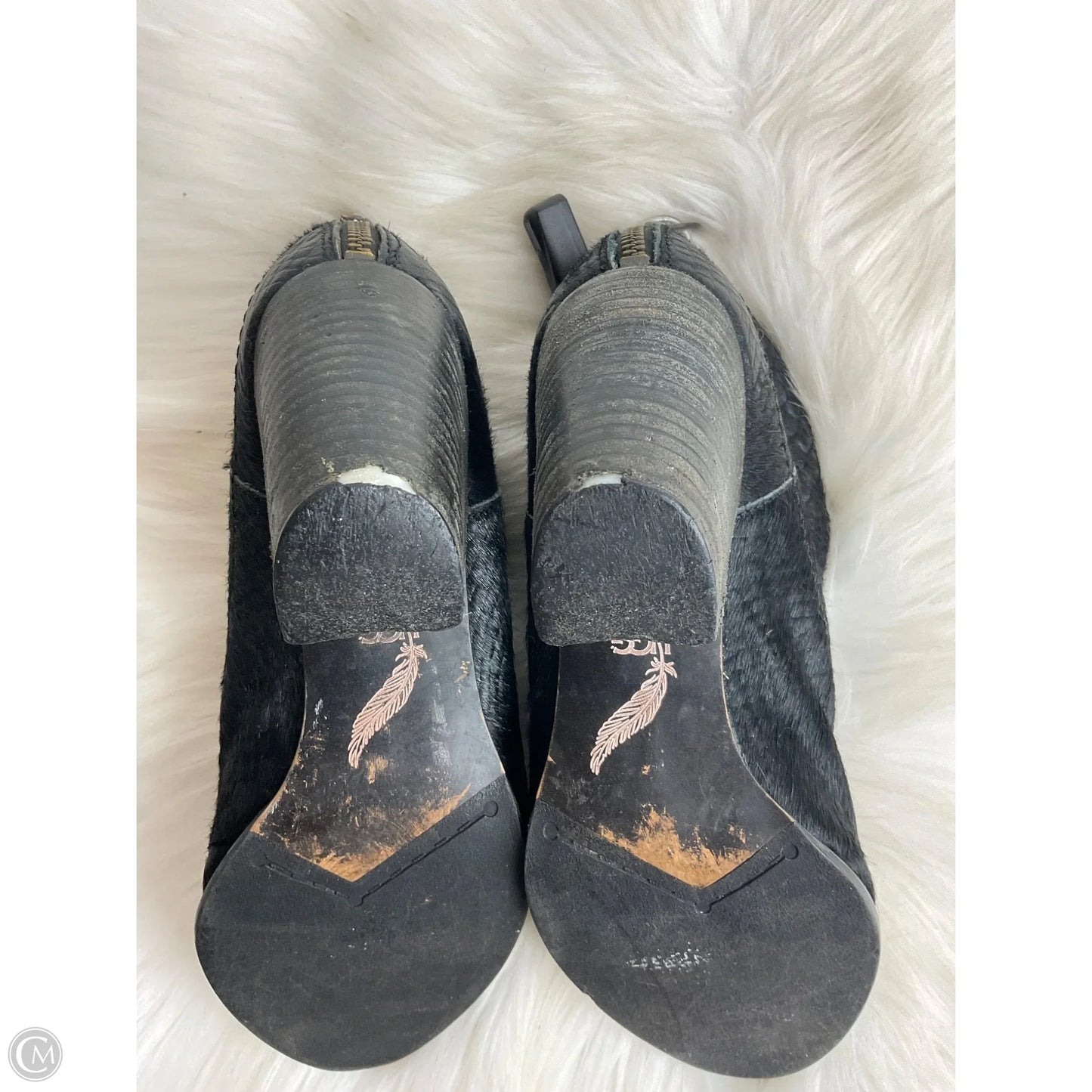 Boots Designer By Ugg In Black, Size: 8