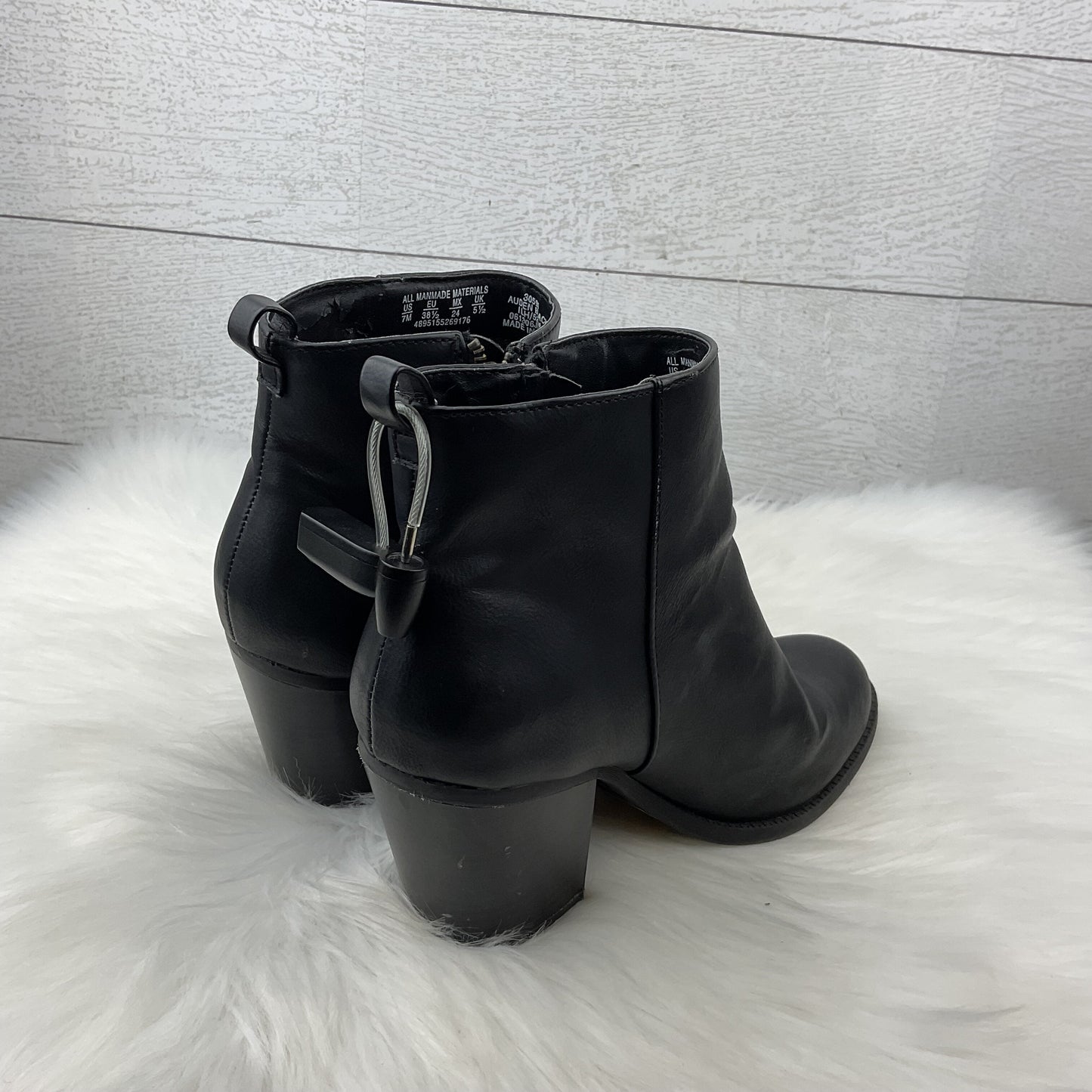 Boots Ankle Heels By Attention  Size: 7