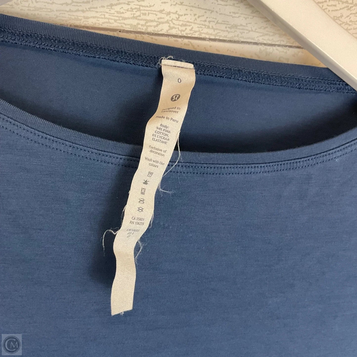 Top Long Sleeve By Lululemon In Blue, Size: 0