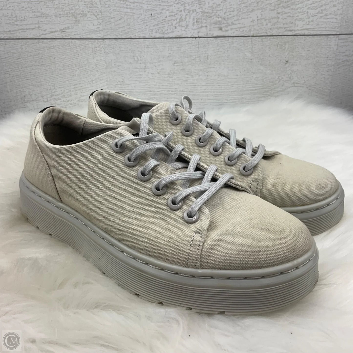 Shoes Sneakers By Dr Martens In Cream, Size: 6