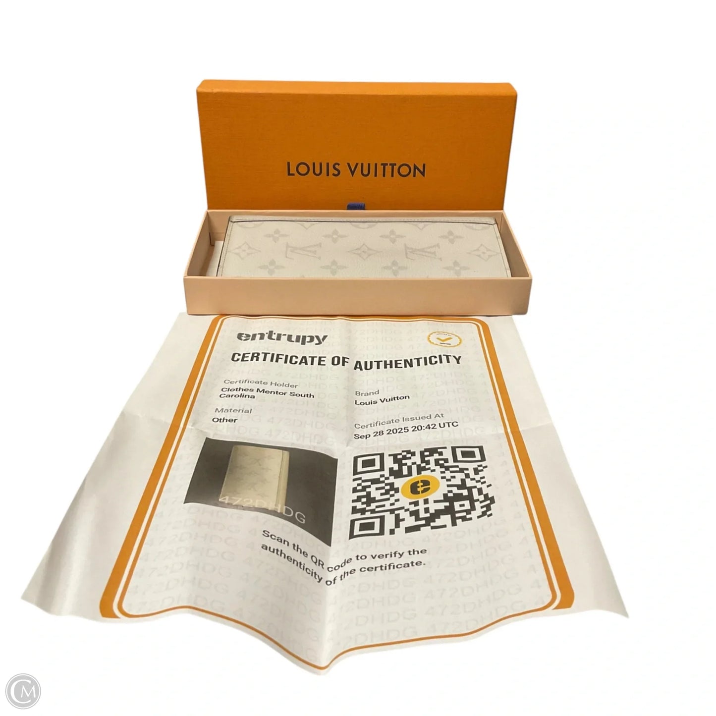 Wallet Luxury Designer By Louis Vuitton, Size: Medium