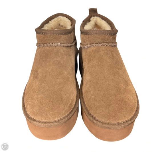 Boots Ankle Flats By Bearpaw In Brown, Size: 9